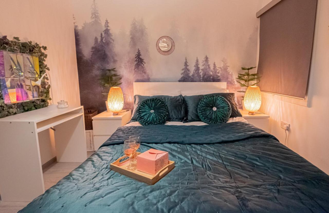 Forest Work & Relax Accommodation Overstone Экстерьер фото